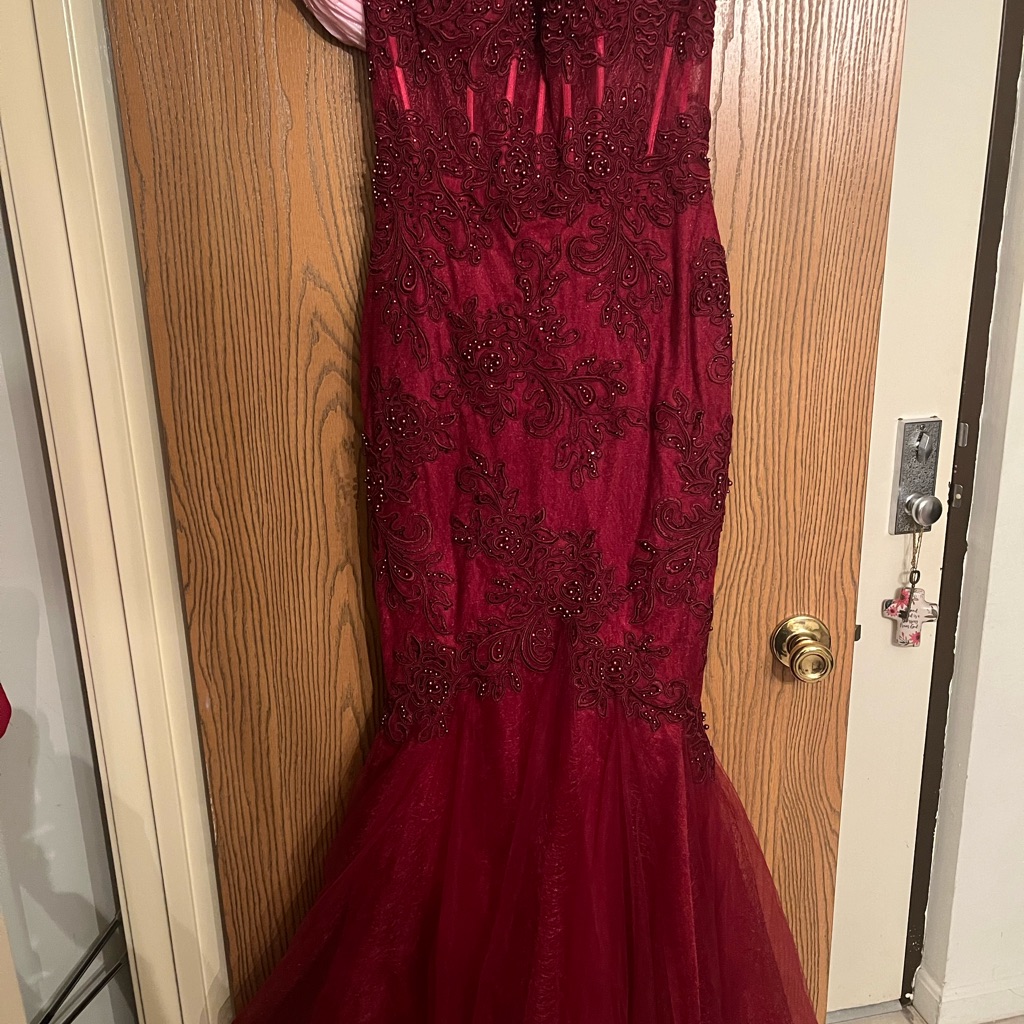 Beautiful Deep Red Prom Dress. Never Worn! Only Tried On! Size 2-4 Possibly 6